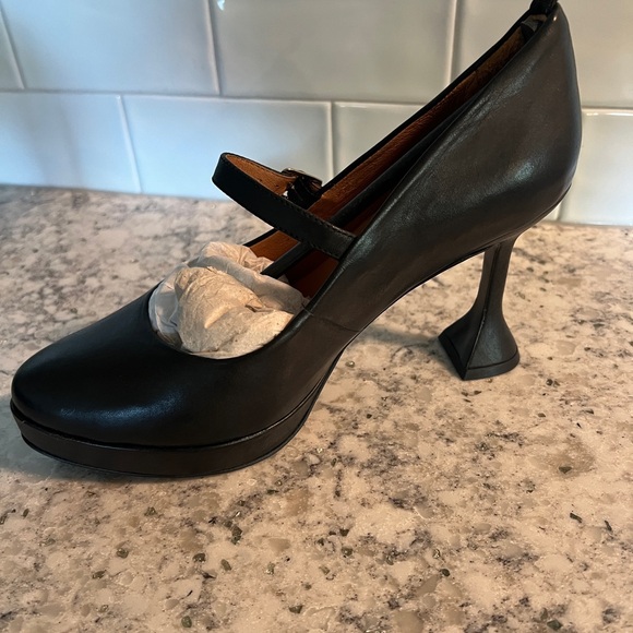 Dr. Liza Ngozi pump - Picture 5 of 6